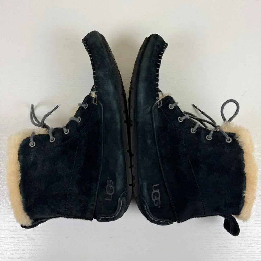 EUC UGG Chickaree Black Sheepskin Suede Lace Up Boots S/N 1007716